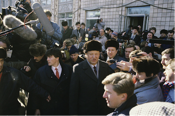 Boris Yeltsin, End of the Soviet Union, Referendum, Russia, March 1991